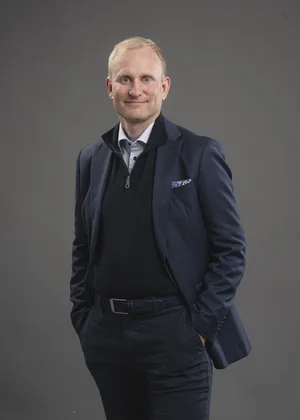 Full-length, vertical: Samppa Lajunen